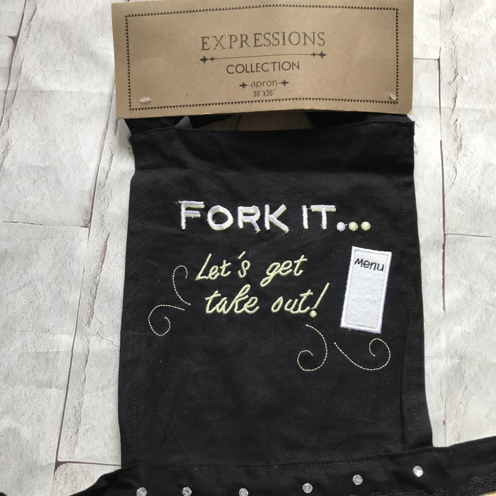 NWT Funny Kitchen Apron Ruffles Embroidered - Picture 2 of 3